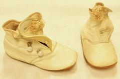 Shoes (1 Pr.)