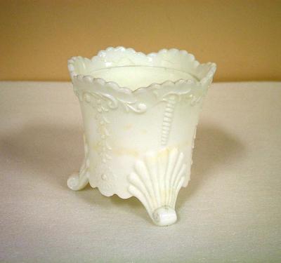 Sugar Bowl, No Lid, Daisy Pattern, Opaque White
