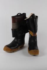 Boots (1 Pr.)