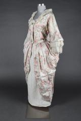 Costume