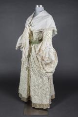 Costume