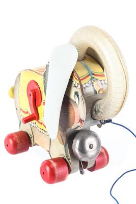 Juggling Jumbo Pull Toy