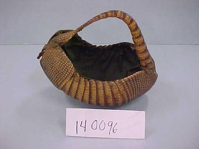 Basket, Armadillo