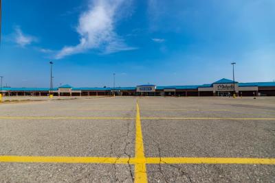 Digital Photograph, Green Ridge Square