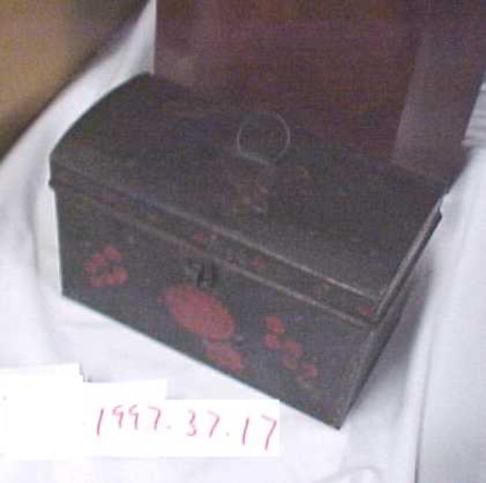 Toleware Document Box