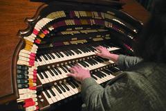 Theater Organ, The Mighty" Wurlitzer"