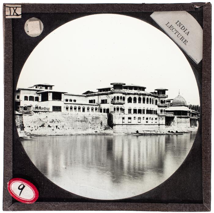 Lantern Slide, Building