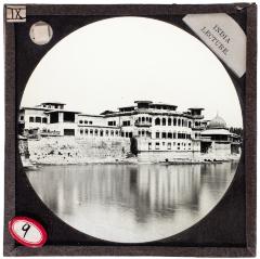Lantern Slide, Building