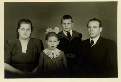 Digital Photograph, Maskevics Family