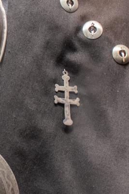 Cross