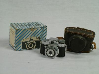 Camera, Traveler