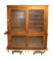 Cabinet, Hat Display