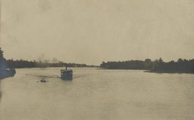 Postcard, Steamboat On Reeds Lake