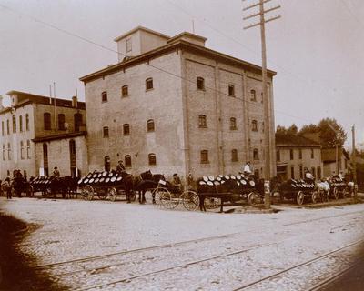 Photograph, Kusterer Brewing Company Brewery