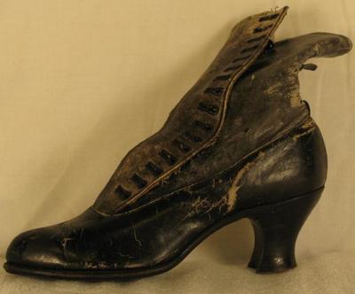 Shoes, Woman's
