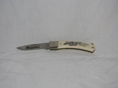 Schrade Scrimshaw Hunting Knife