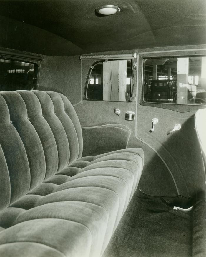 Photograph, Interior of 1932 De Vaux G-80 Custom Sedan