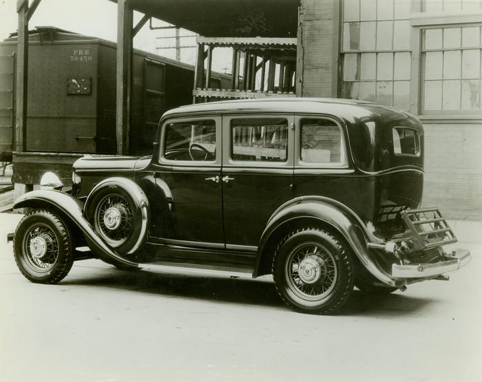 Photograph, 1932 De Vaux Sedan