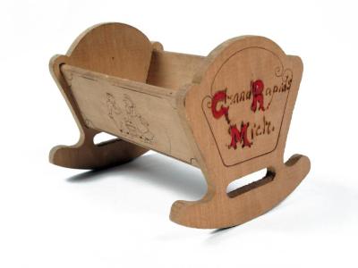Souvenir Cradle
