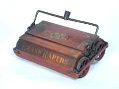 Carpet Sweeper, Grand Rapids