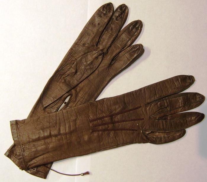 Gloves (pr.)