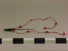 Shawl Pin, Tupo