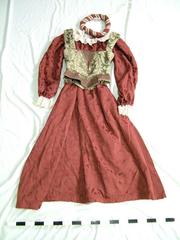 Girl's Middle Ages Gown Costume