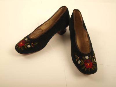 Shoes, Woman's