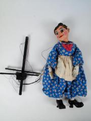 Marionette, Woman