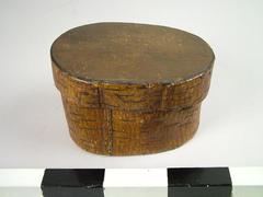 Oval Box With Lid